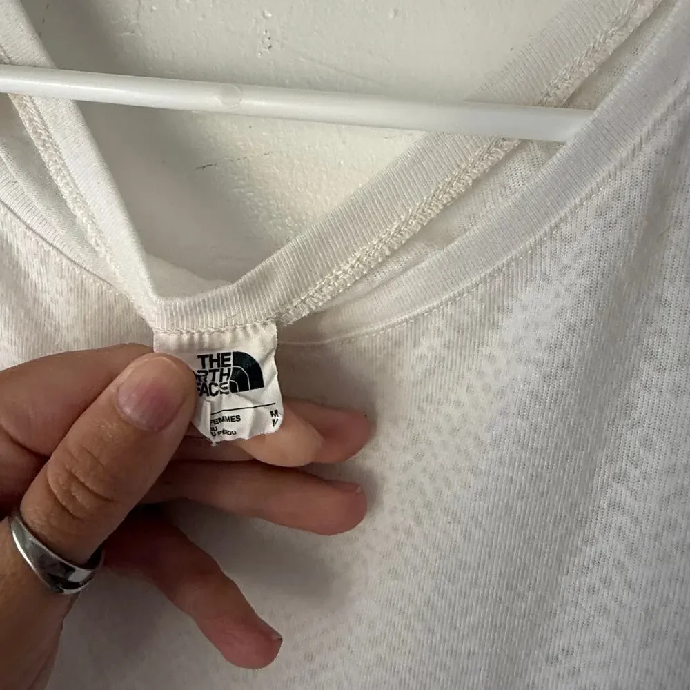 The North Face Women’s White Active Tee‎ Shirt M Sheer Lightweight Athletic Top - Picture 4 of 7